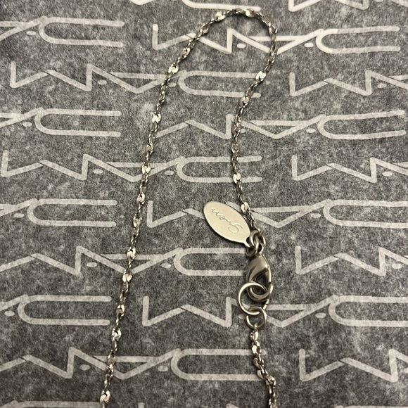 SALE!!! NWOT GUESS LONG CHAIN NECKLACE 🔥🔥 - Picture 5 of 7